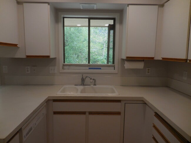Building Photo - 9908 SW 29th Pl