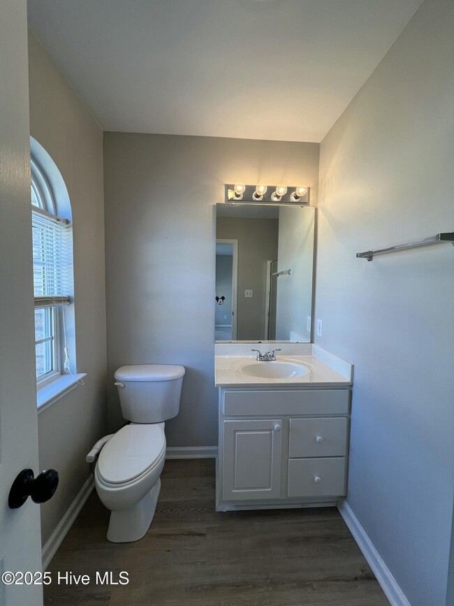 Building Photo - 4240 Williamsbrook Ln