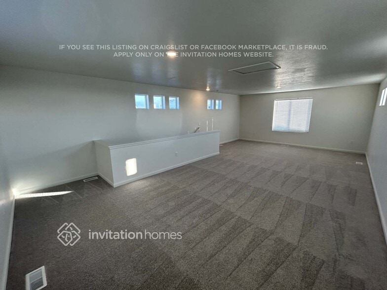 Building Photo - 322 N Broadway Dr