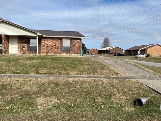 Building Photo - 1012 Windview Pl