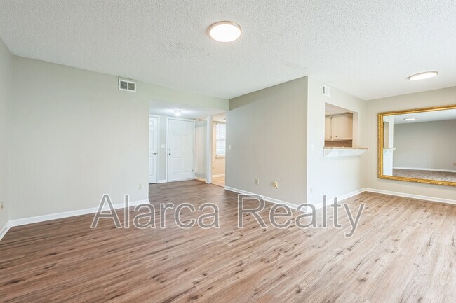 Building Photo - 7823 Davinci Ln