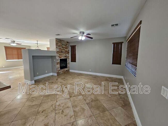 Building Photo - 3936 E Minton St