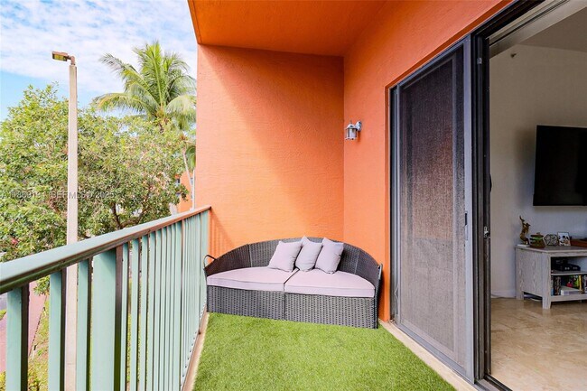 Building Photo - 1650 Presidential Way