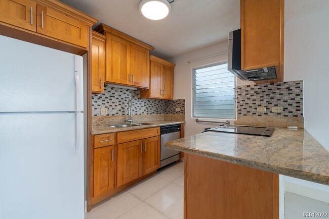 Building Photo - 1 Bed/1 Bath Corner Unit Condo at Melelani...