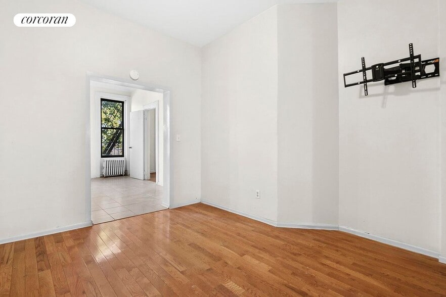 Building Photo - 2137 Pacific St