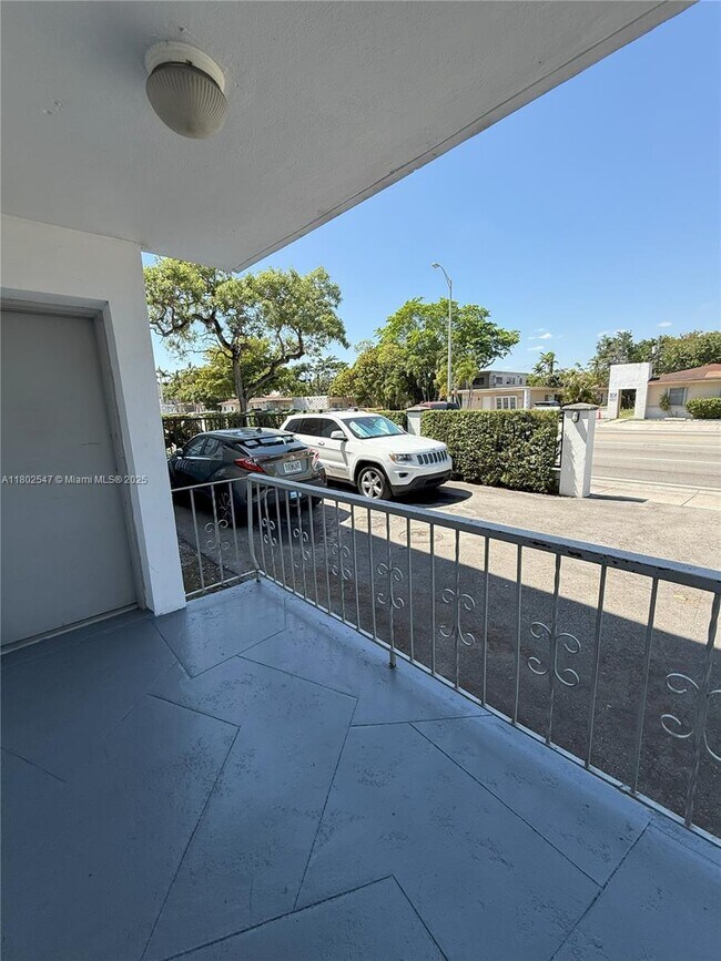 Building Photo - 3100 W Flagler St