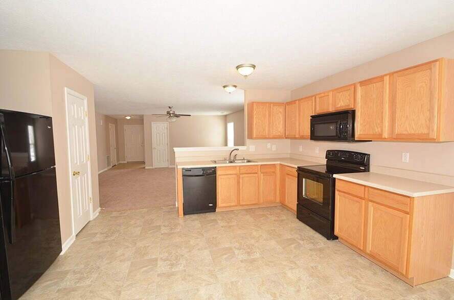Building Photo - 1334 Fall Ridge Dr