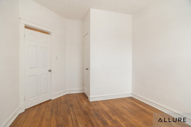 Building Photo - 7250 S Yale Ave