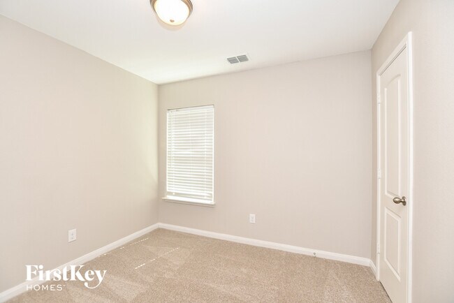 Building Photo - 4123 Perch Dr