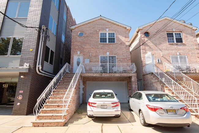 Primary Photo - 519 3rd St