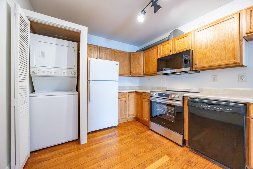 Building Photo - 50 Hancock St