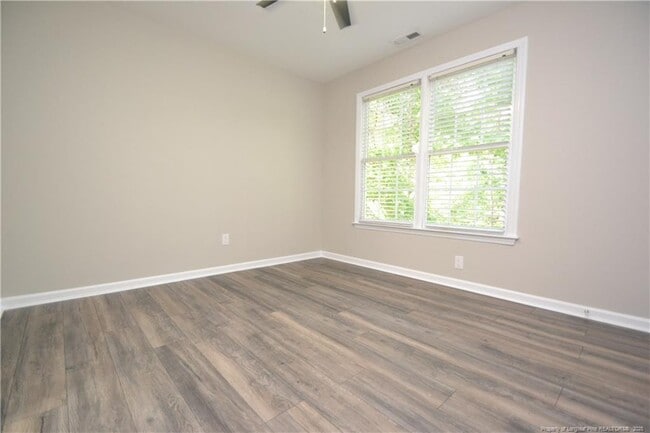 Building Photo - 4737 Sinclair Dr