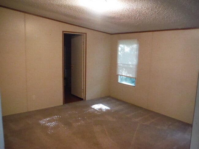 Building Photo - 127 John Lewis Dr