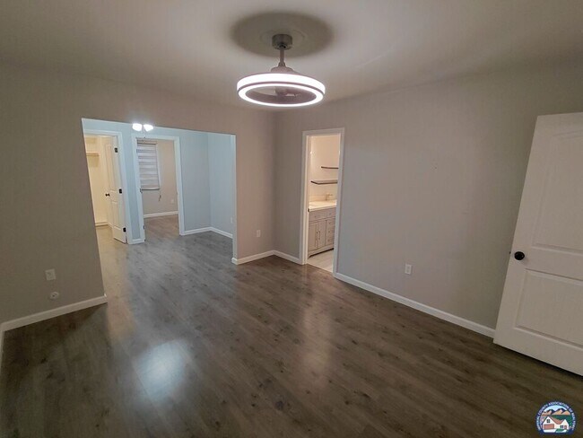 Building Photo - 1190 Ocotillo Dr
