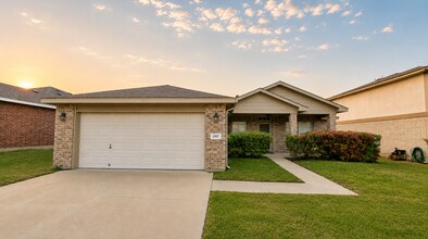Building Photo - AVAILABLE JULY 15; APPLY AT OUR WEBSITE TODAY!!