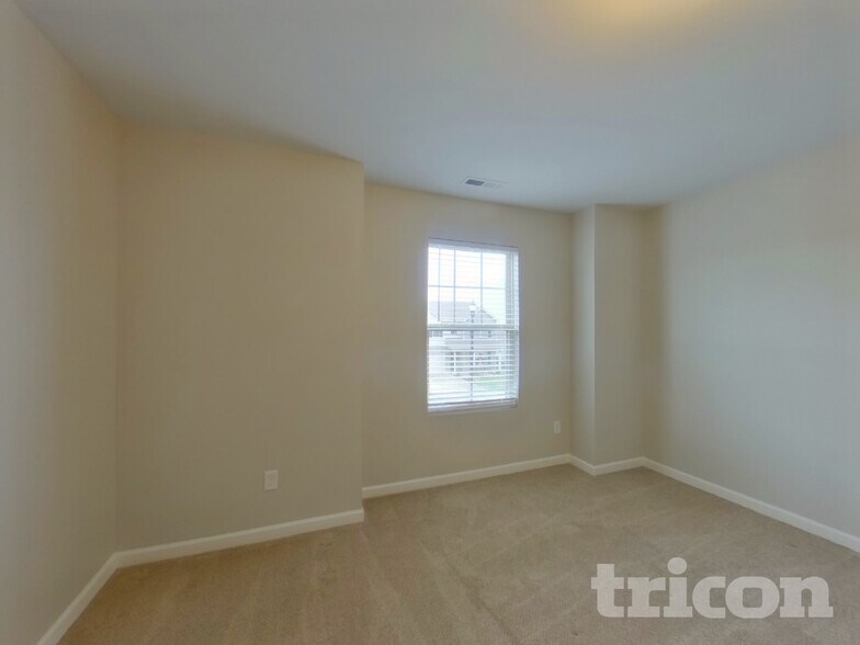 Building Photo - 3012 Bishop Ln