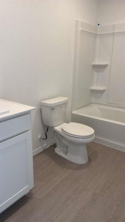 Building Photo - 379 Keefer