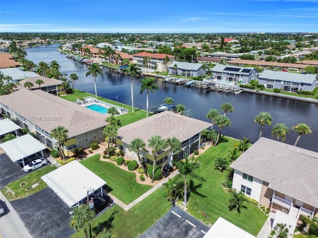 Building Photo - 4613 SE 5th Ave