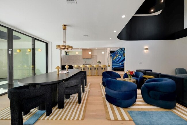 Building Photo - 7809 Woodrow Ave