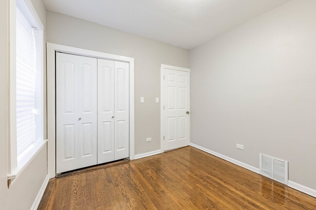 Building Photo - 1721 N Meade Ave