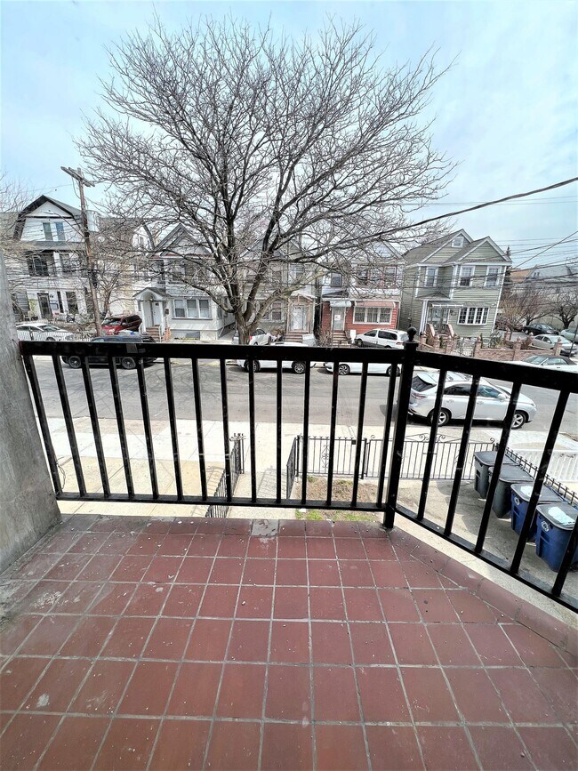 Primary Photo - 52-16 94th St