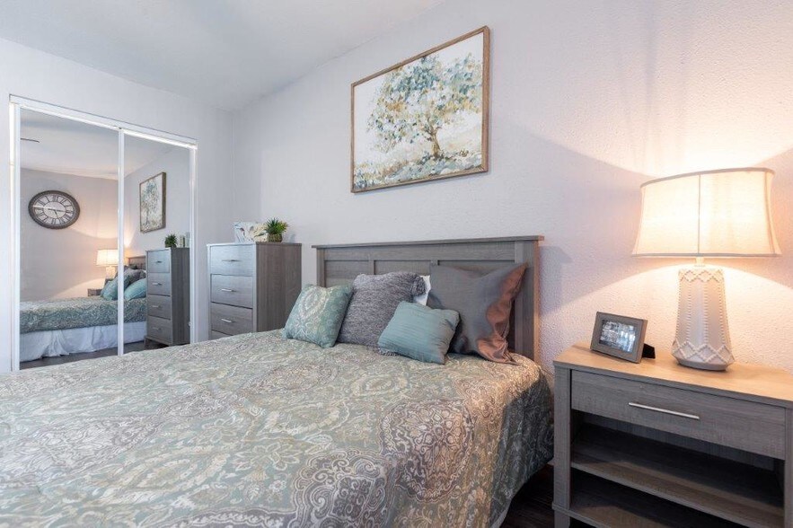 Tara Oaks 3800 Sherwood Ln Houston TX 77092 Apartment Finder