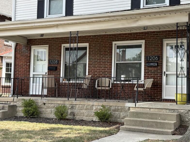 Building Photo - 1206 Grandview Ave
