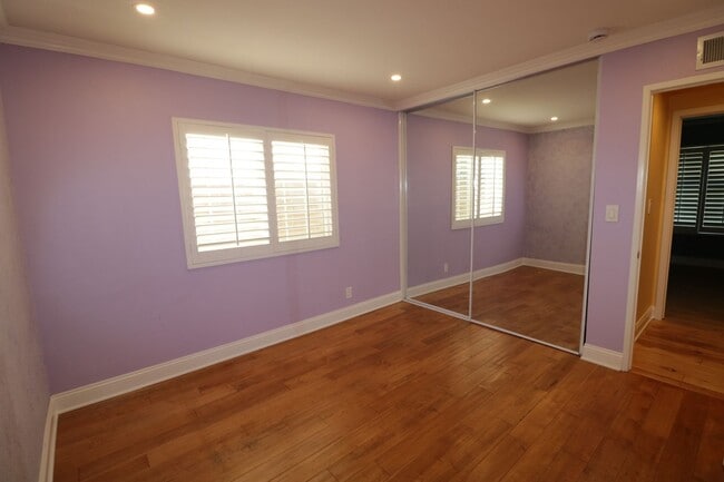 Building Photo - Beautiful West Hills Pool Home For Lease!