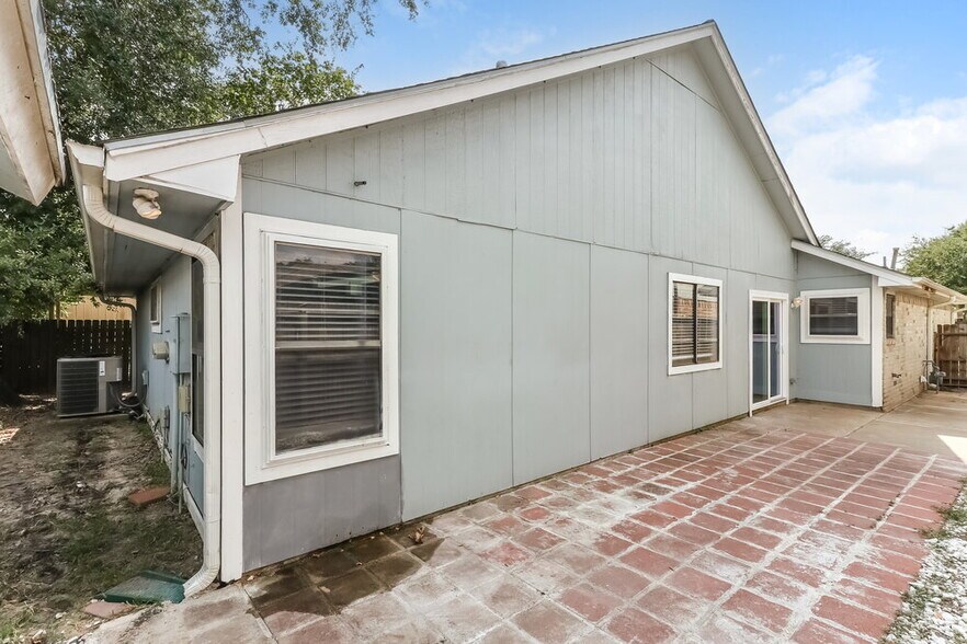 Building Photo - 4210 Hawk Meadow Dr