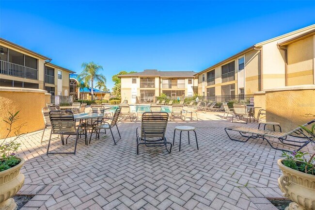 Building Photo - 12293 Sailwinds Dr