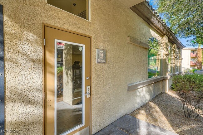 Building Photo - 4400 S Jones Blvd