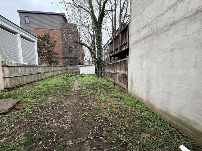 Building Photo - 107 Lafayette Blvd