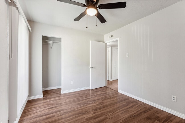 Building Photo - 540 Oldbridge Dr