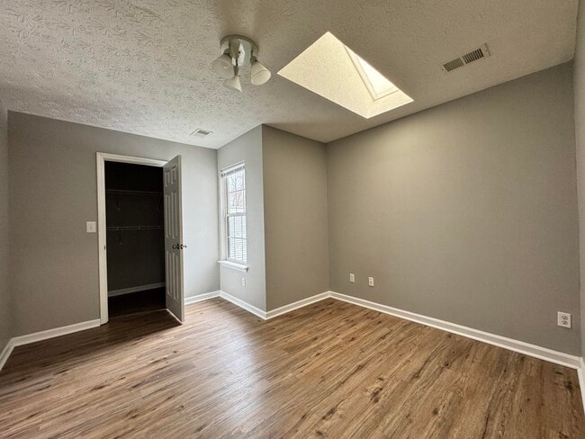 Building Photo - 4228 Hampton Ridge