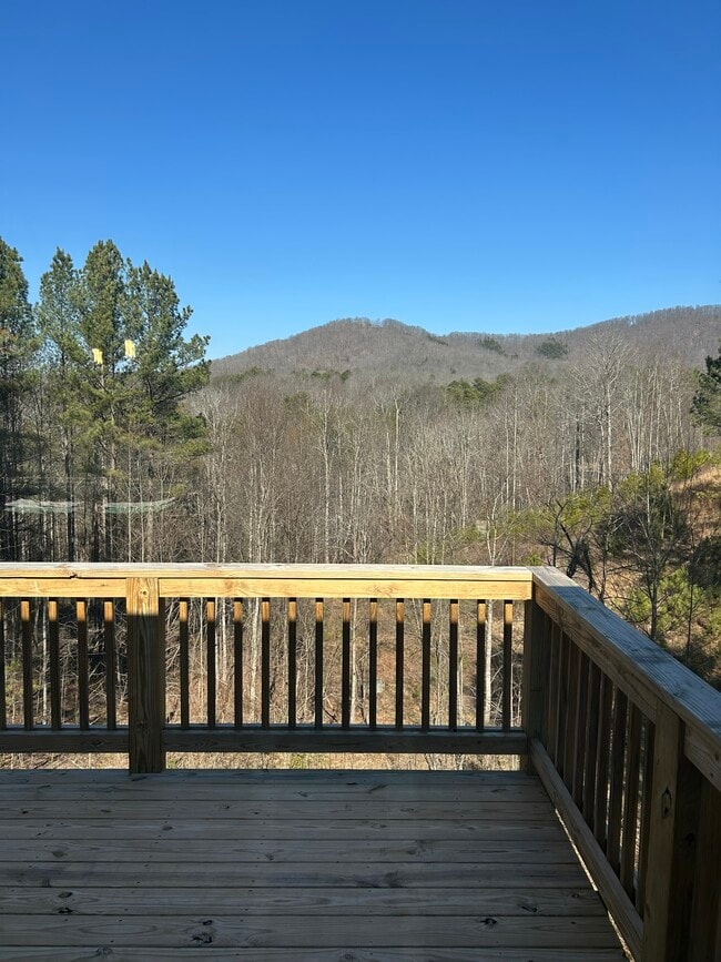 Building Photo - 135 Autumn Ridge