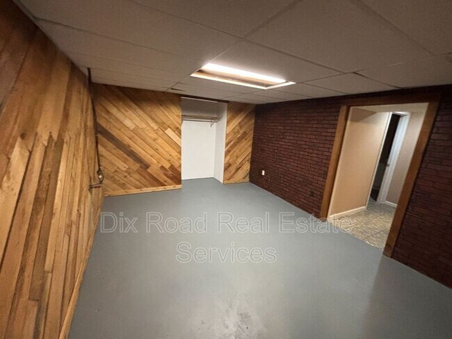 Building Photo - 8891 Cox Rd
