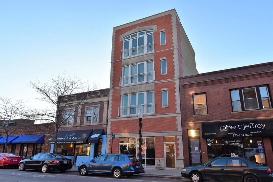 Building Photo - 5143 Clark N St