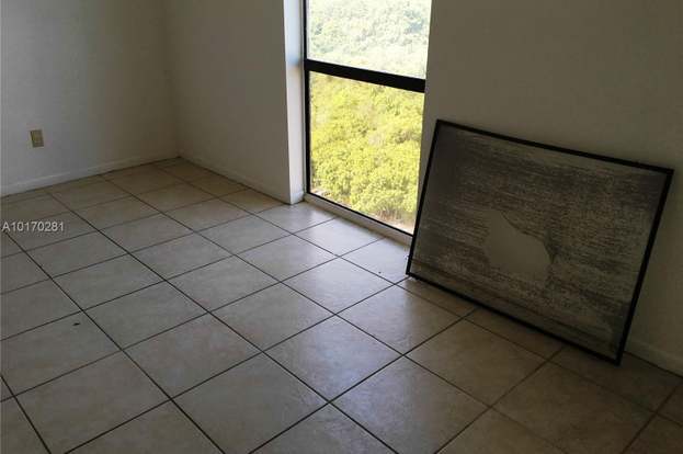 Building Photo - 13499 Biscayne Blvd