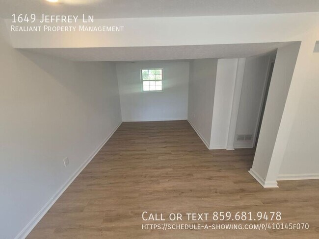 Building Photo - 1649 Jeffrey Ln