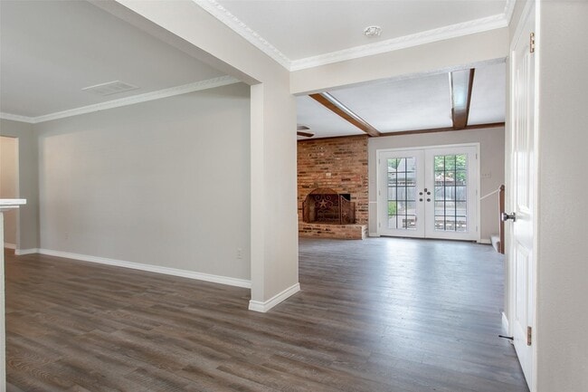 Building Photo - 9922 Fieldcrest Dr