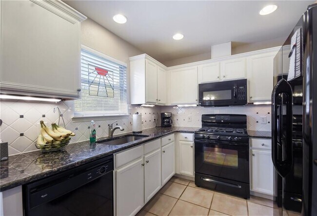 Building Photo - 1252 Lacey Oak Loop