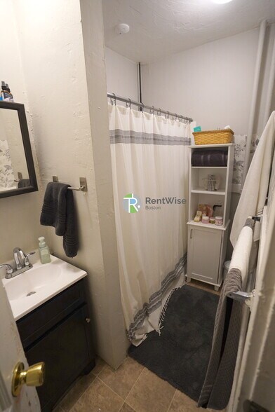 Building Photo - 218 South St