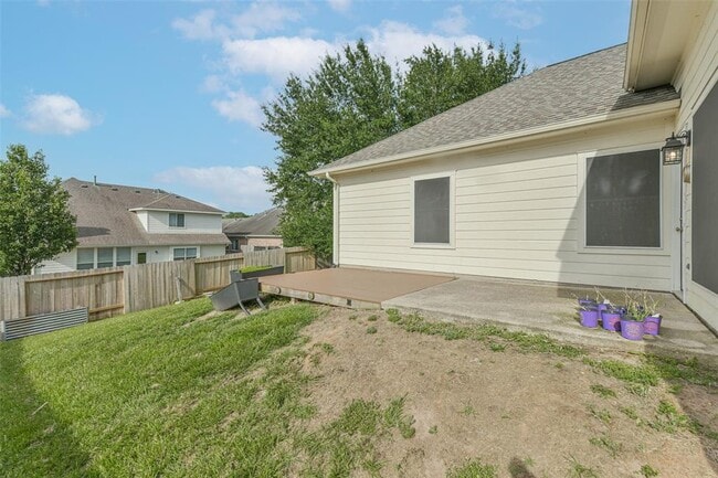 Building Photo - 2212 Highland Crossing Dr