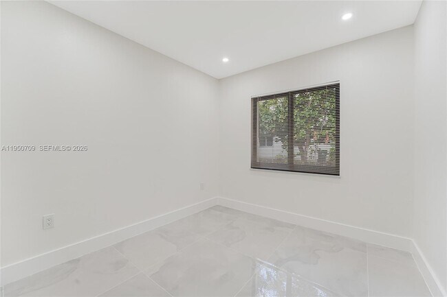 Building Photo - 3410 NW 13th Ave