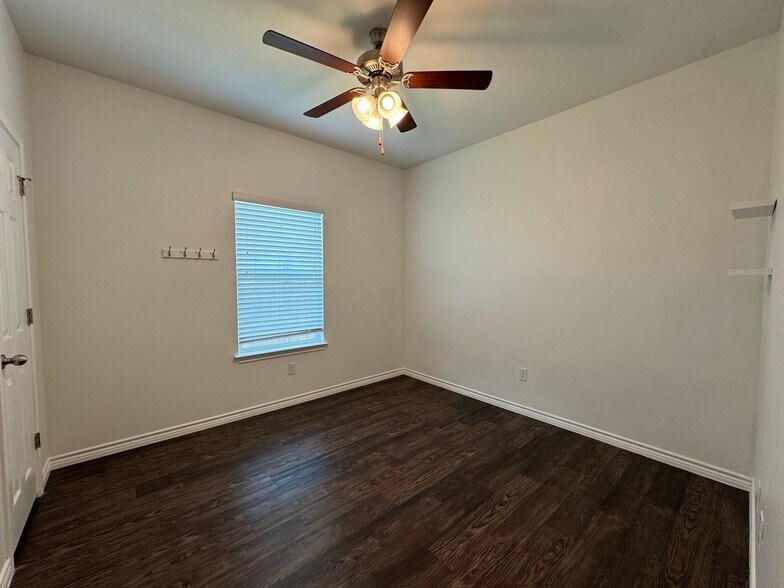 Building Photo - 3506 Barnacle Dr