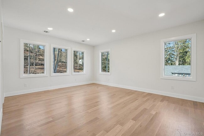 Building Photo - 400 Phillips Hill Rd