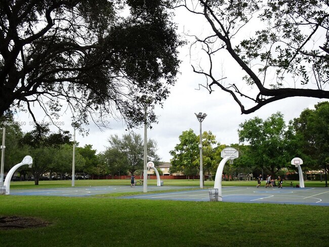 Building Photo - 7921 SW 152nd Ave