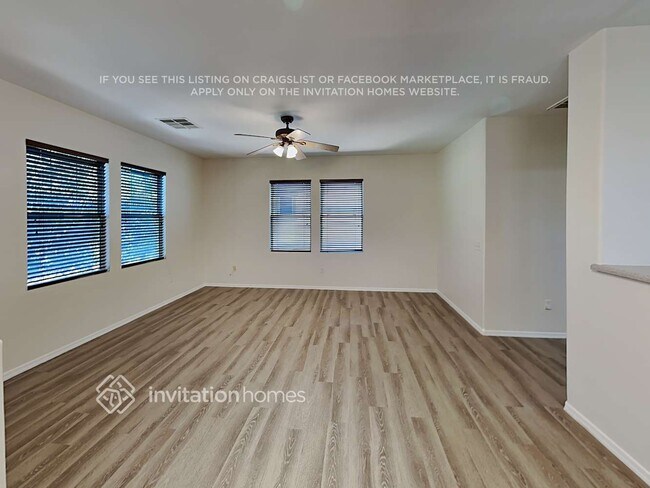 Building Photo - 1514 S Roadrunner Dr