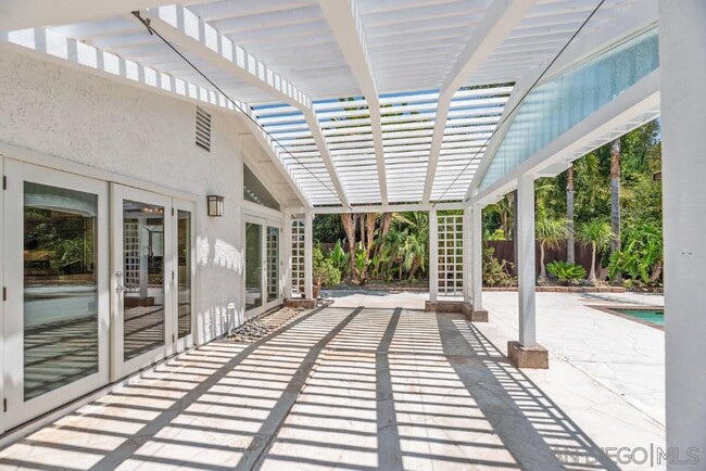 Building Photo - 2841 Cacatua St