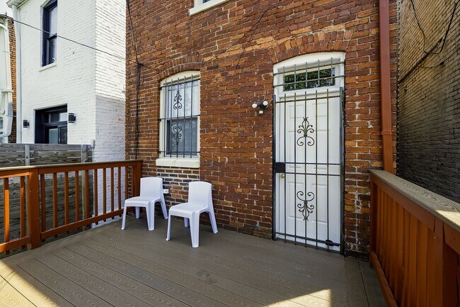 Building Photo - Historic & Charming 3BR Rowhouse near Howard is Move-in Ready!
